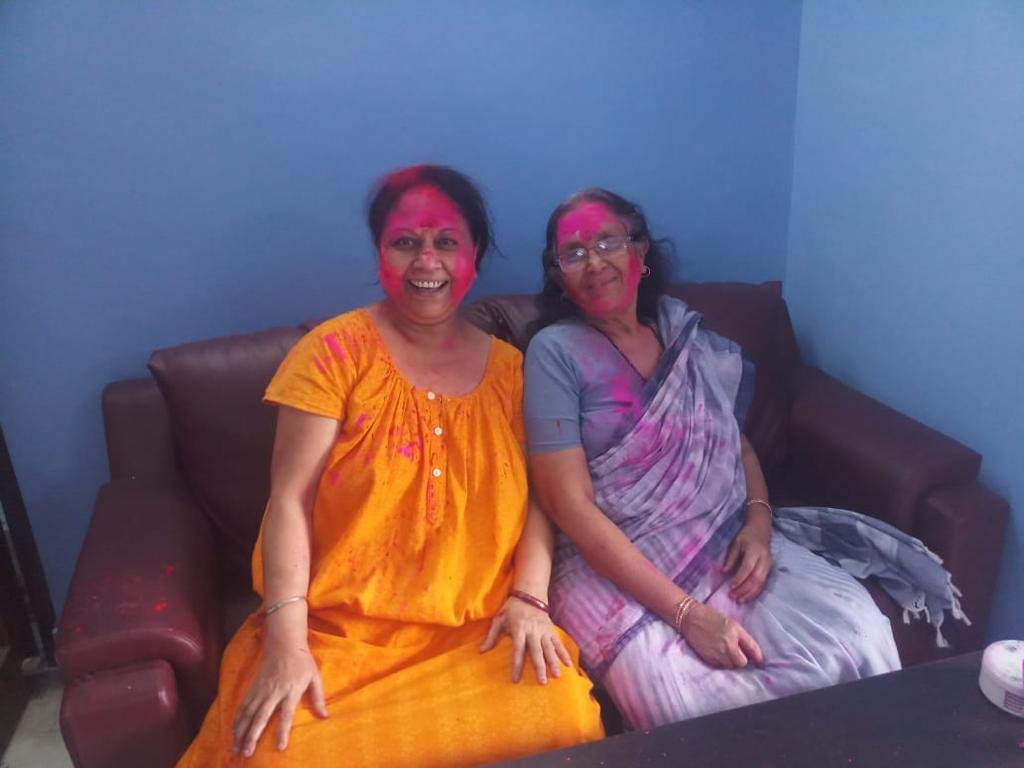 advantages of old age homes