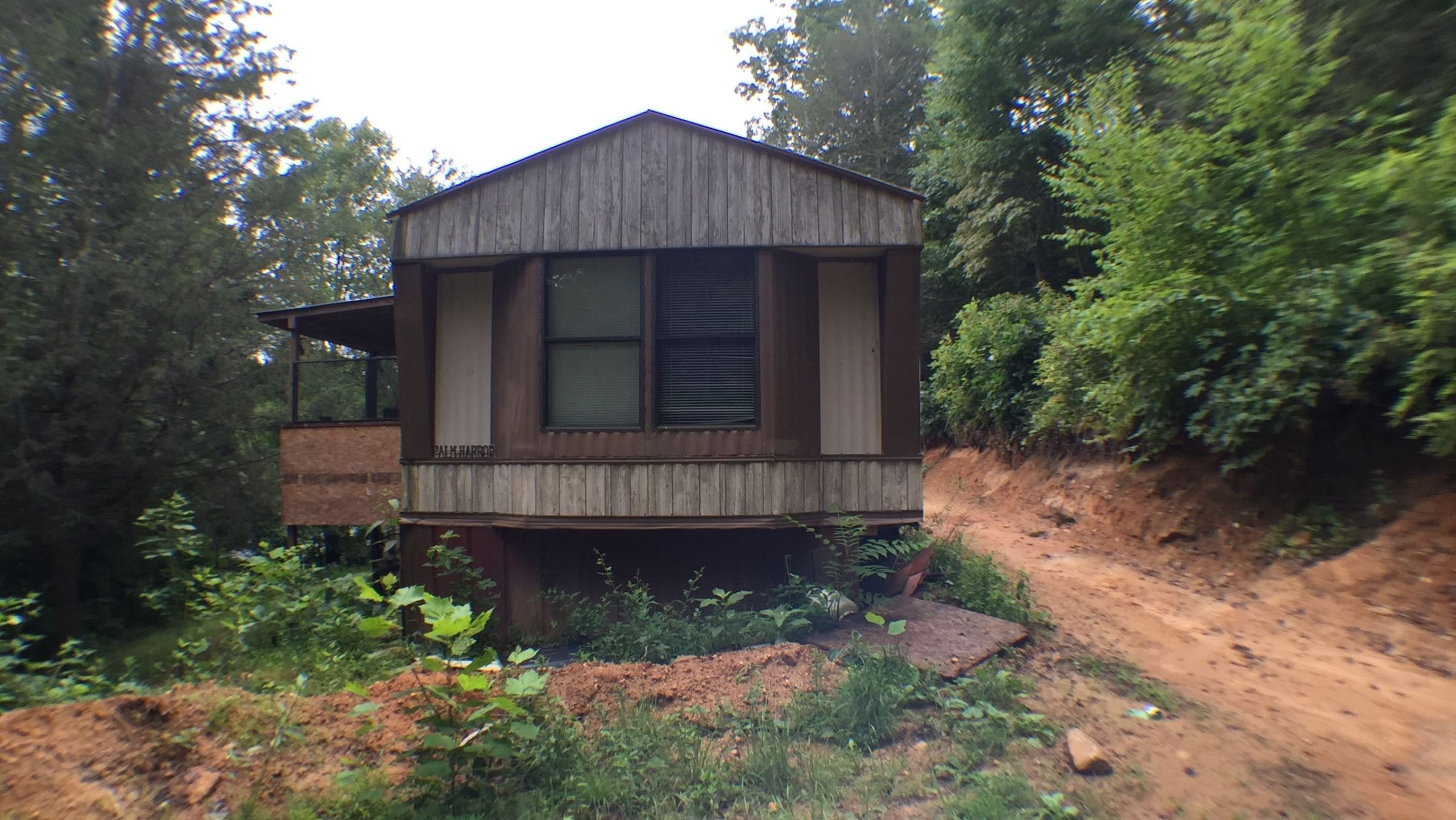 are old mobile homes worth anything