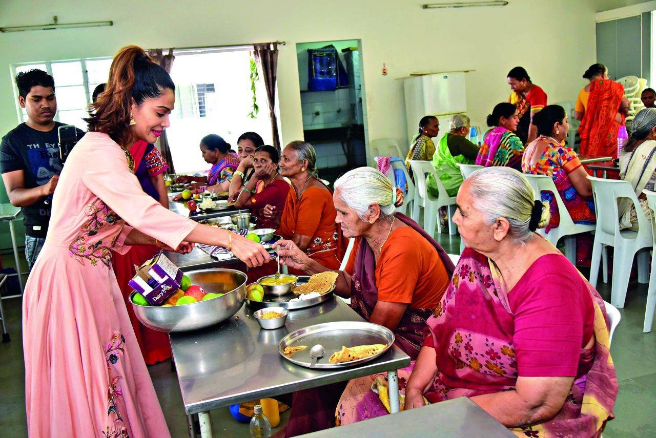 are there free old age homes in india