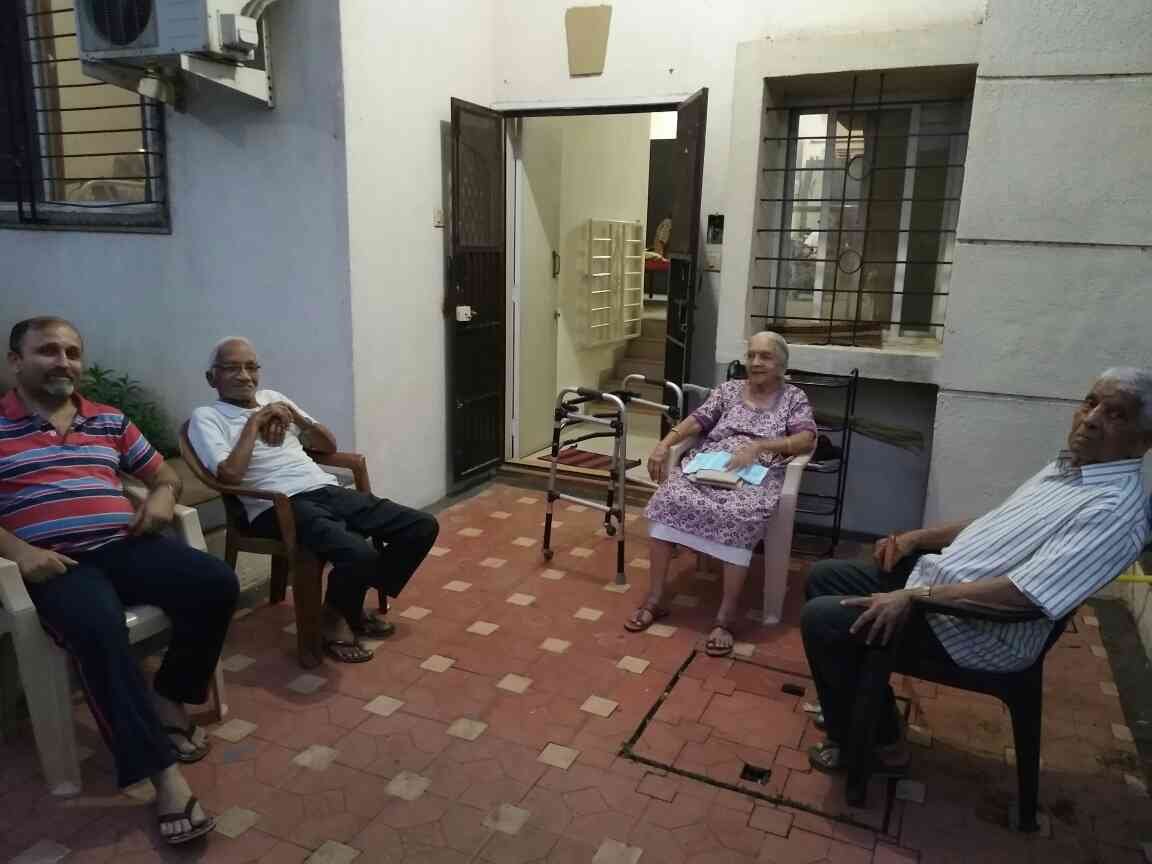 are there free old age homes